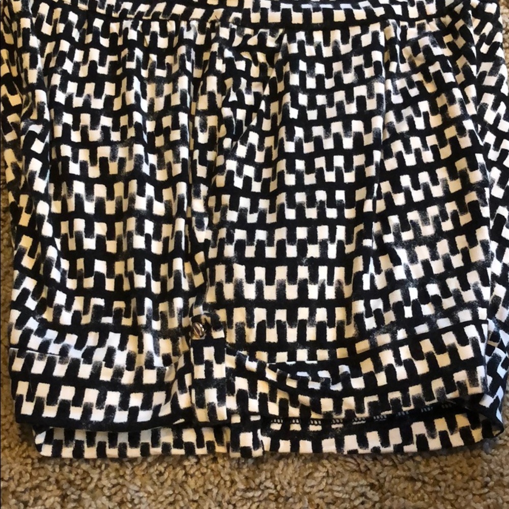 Shorts - Picture 2 of 2